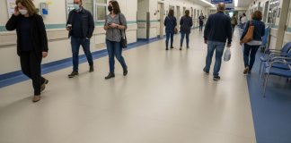 Wpływ kolorystyki wykładzin PCV na samopoczucie pacjentów i personelu w szpitalach zaplecza_coniveo - wykładziny pcv do szpitali.jpg