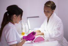 beutysystem - lampa do manicure na biurko 3 - Pawel.jpg