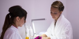 beutysystem - lampa do manicure na biurko 3 - Pawel.jpg