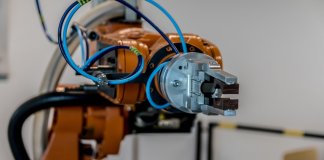 autonomiczne roboty magazynowe 3.jpg