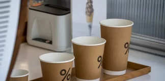 e-opakowania.info - 318-jak-wybrac-papierowe-kubki-z-nadrukiem-do-kawiarni-i-restaur.webp