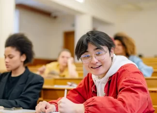 Jak zaplanować ścieżkę kariery jeszcze na studiach? sopocka.edu.pl - 198-jak-zaplanowac-sciezke-kariery-jeszcze-na-studiach.webp